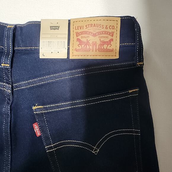 Levi's 724 high rise slim straight jeans size 29''x32'' women's - Picture 6 of 7